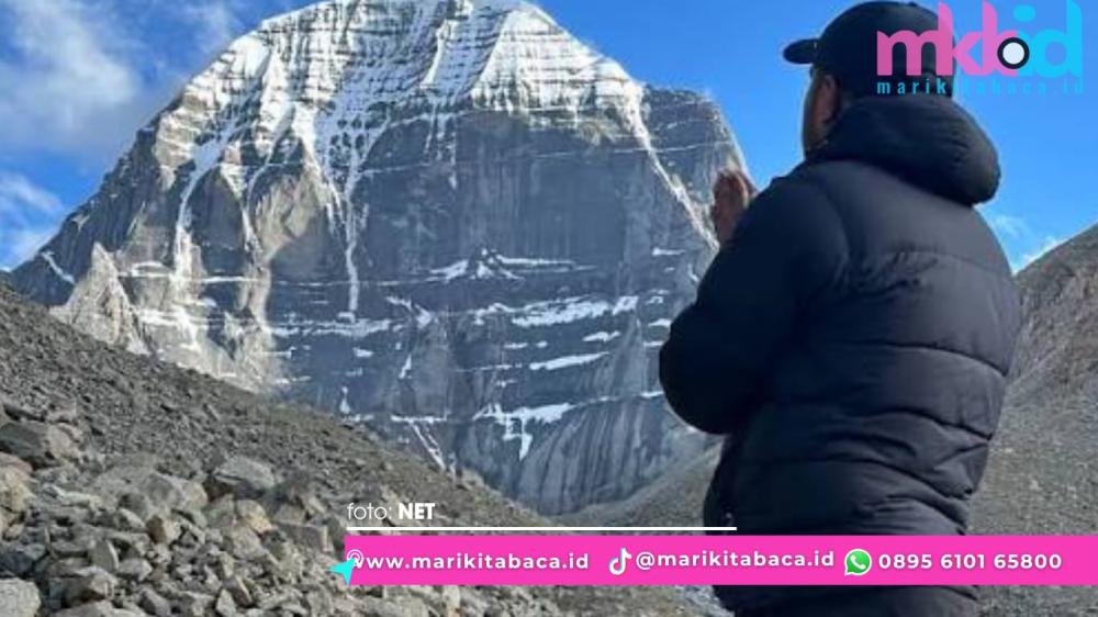 Gambar Haramnya Menginjak Titik Pertemuan Bumi dan Surga