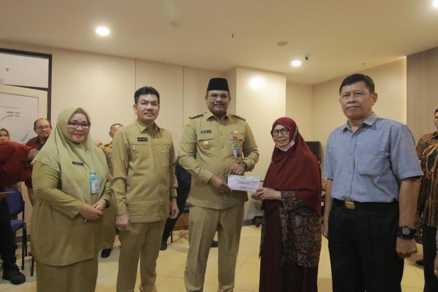 Pj Gubernur Safrizal Lepas Purna ASN Kep. Babel Periode September-Desember 2023