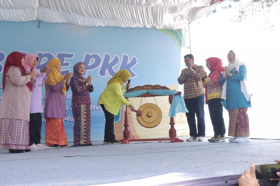 Pj Ketua TP PKK Safriati Safrizal Buka Jambore Kader PKK Tingkat Provinsi 2024